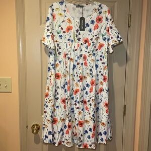 Noracora White‎ Dress with Red/Orange and Blue Floral Pattern, NWT, Size XXL
